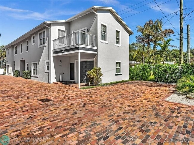 property at 301 SE 22nd St