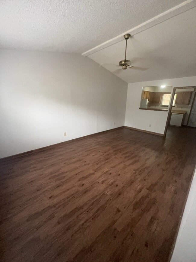 1710 Wine Press Ct in Jacksonville, NC - Building Photo - Building Photo