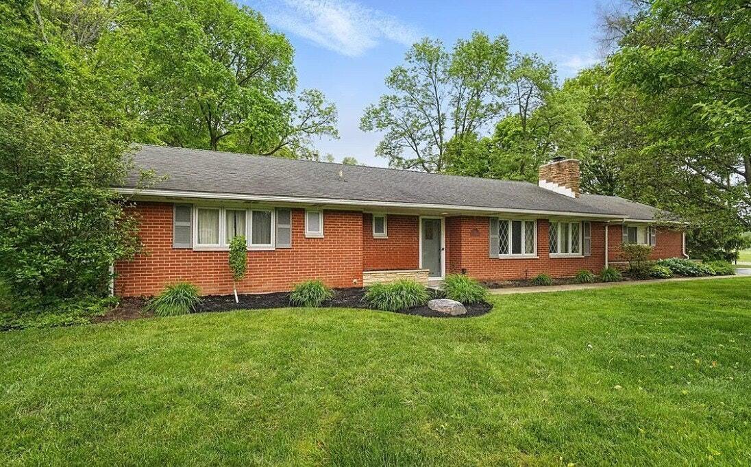 141 W Rahn Rd in Dayton, OH - Building Photo
