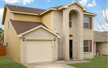 215 Mallow Grove in San Antonio, TX - Building Photo - Building Photo