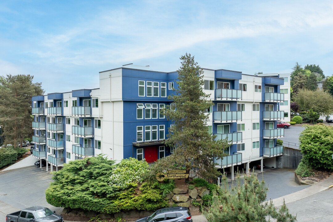 Windy Hill Condominiums in Seattle, WA - Building Photo