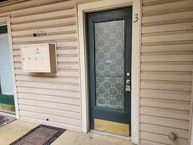 6684 Whispering Oak Pl