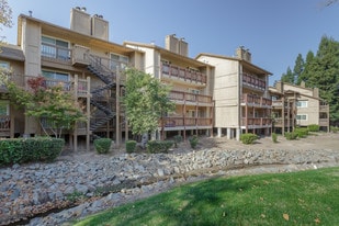 Sunrise Creek Apartments in Citrus Heights, CA - Building Photo