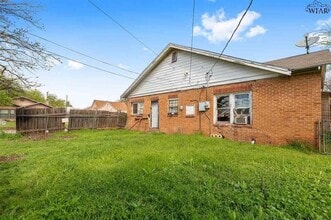 2017 McGregor Ave in Wichita Falls, TX - Building Photo - Building Photo
