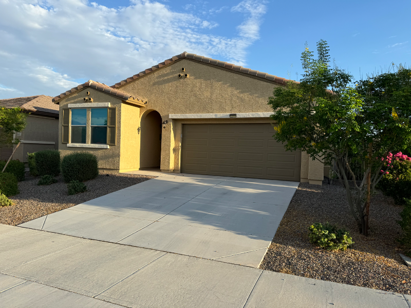 17691 W Via De Luna Dr in Surprise, AZ - Building Photo