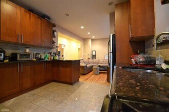 8 Montfern Ave in Boston, MA - Building Photo - Building Photo