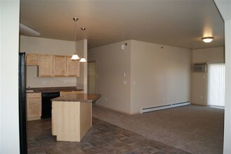 Stonebridge Town Homes in Minot, ND - Foto de edificio - Building Photo