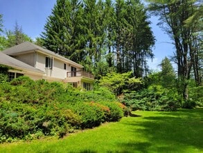 198 Bryans Rd in Hampton, NJ - Building Photo - Building Photo