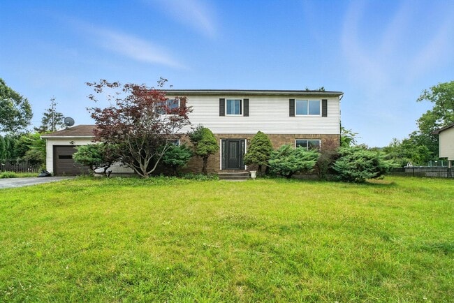 property at 3 Gumwood Dr