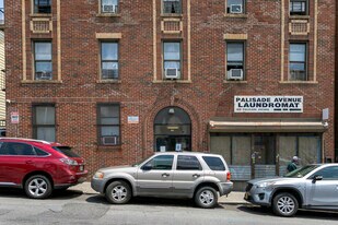 160 Palisade Ave in Yonkers, NY - Building Photo - Building Photo