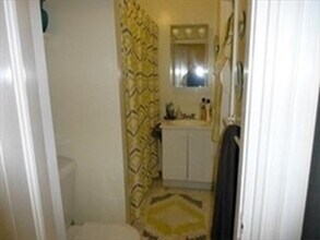 115 Holworthy St, Unit 1 in Cambridge, MA - Building Photo - Building Photo