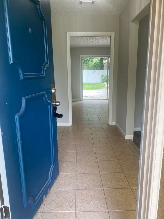 1737 Townsend Blvd in Jacksonville, FL - Building Photo - Building Photo