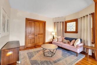 217 Norwood Ave, Unit Unit 1 in Buffalo, NY - Foto de edificio - Building Photo