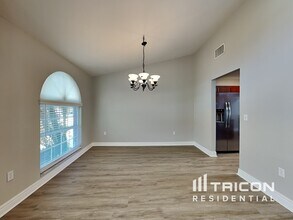 218 Cloverdale Rd in Winter Haven, FL - Building Photo - Building Photo