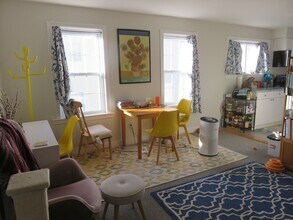 105 Plympton St in Waltham, MA - Building Photo - Building Photo