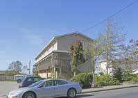 518 Avenue Alhambra in Half Moon Bay, CA - Foto de edificio - Building Photo