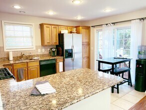 219 Satinwood Dr in Middletown, NJ - Building Photo - Building Photo