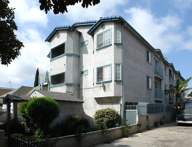 The Locust Street Apartments in Long Beach, CA - Building Photo - Building Photo