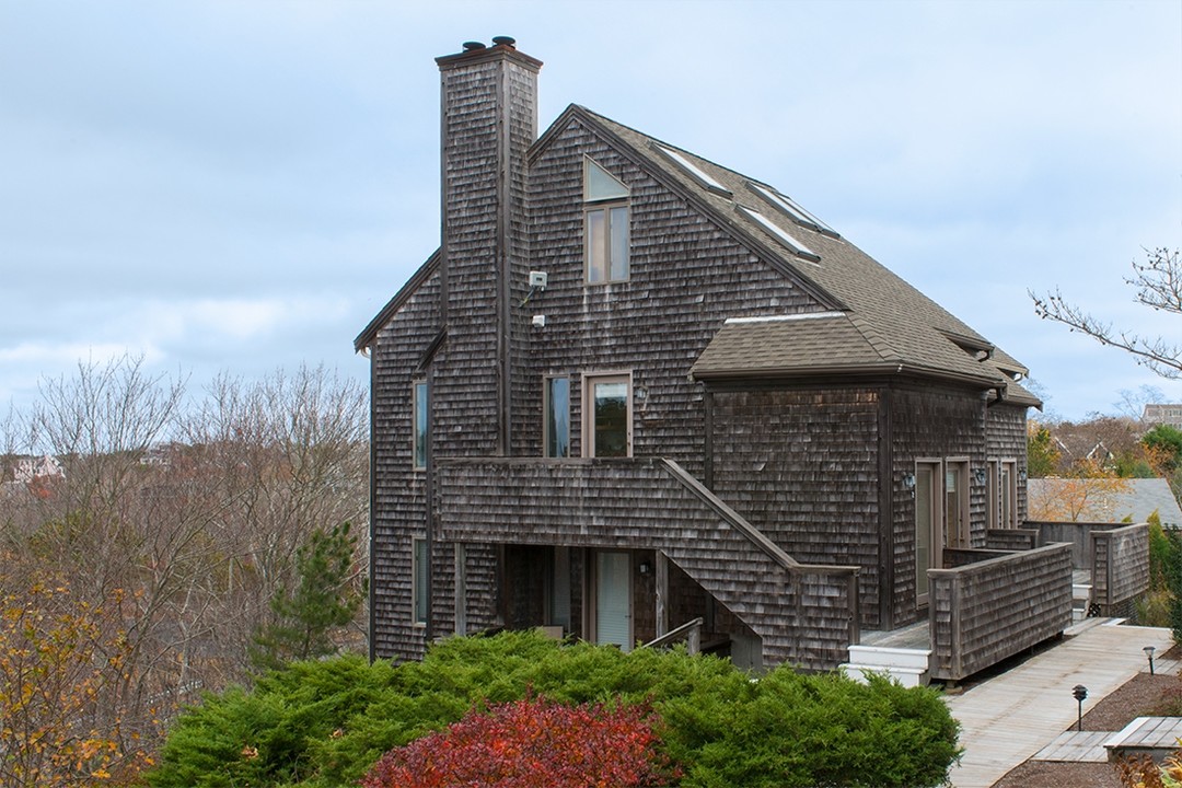 4 Harbor Hill Rd in Provincetown, MA - Building Photo