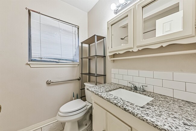 property at 6425 N Ridgecrest Dr