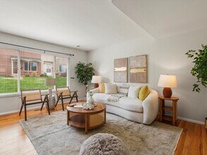 9264 Mansfield Ave in Denver, CO - Building Photo - Building Photo