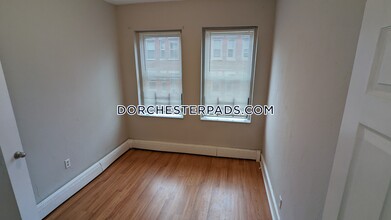98 Woodledge St in Boston, MA - Building Photo - Building Photo