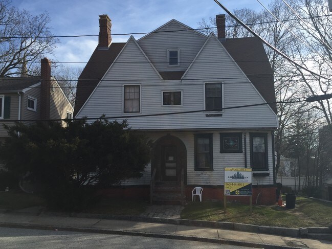 29 Brainard St in New London, CT - Building Photo - Building Photo