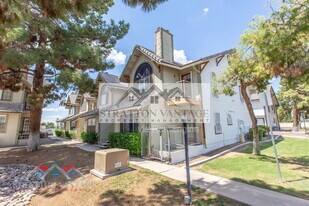 20 S Buena Vista Ave in Gilbert, AZ - Building Photo