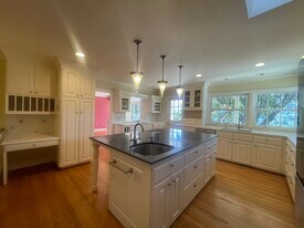 22505 Rolling Hills Rd in Saratoga, CA - Building Photo