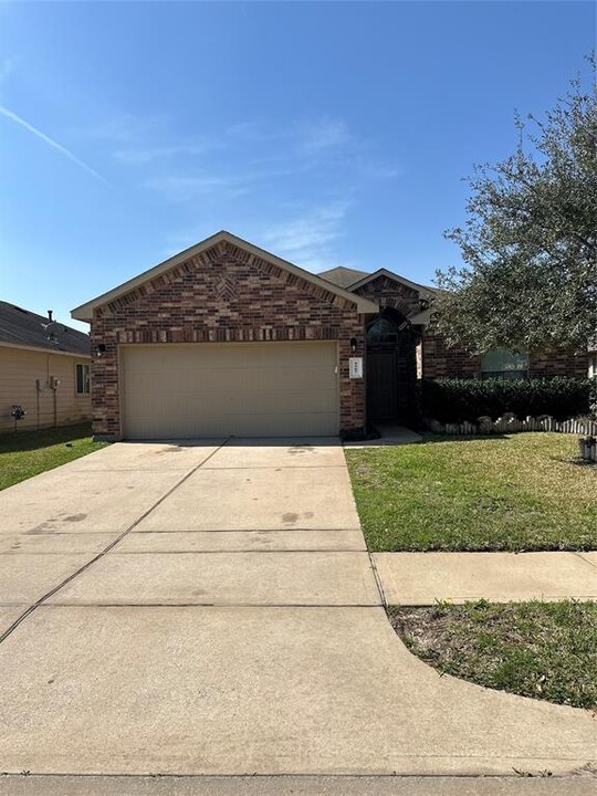 5507 Rustling Gates Ln in Katy, TX - Building Photo