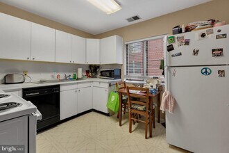 821 Catharine St in Philadelphia, PA - Building Photo - Building Photo