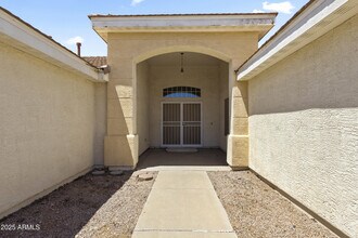 836 W Cooley Dr in Gilbert, AZ - Building Photo - Building Photo