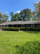 5021 Greensboro Ct in Montgomery, AL - Building Photo