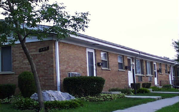 322 W Division St in Villa Park, IL - Building Photo - Building Photo