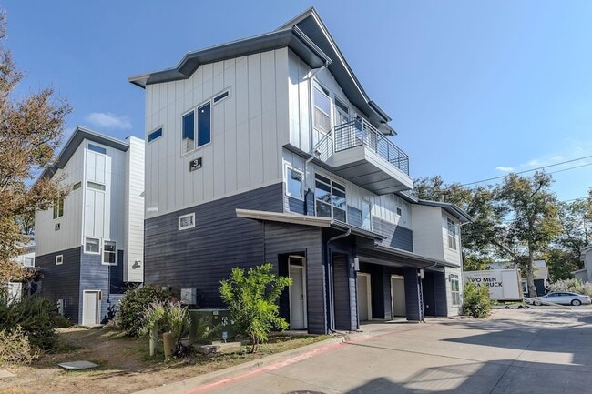 property at 2606 Wilson St