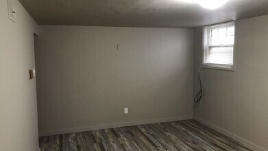 304 Dearborn St in Caldwell, ID - Building Photo - Building Photo