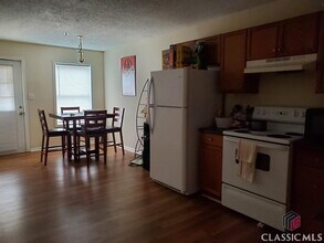 1850 Cedar Shoals Dr in Athens, GA - Building Photo - Building Photo