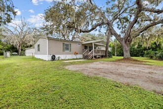 13920 Hillcrest Dr in Riverview, FL - Building Photo - Building Photo
