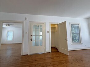 2311 Wroxton Rd in Houston, TX - Building Photo - Building Photo