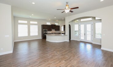 5108 Alonso Dr in The Hills, TX - Building Photo - Building Photo