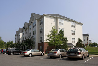 County Center Crossing in Woodbridge, VA - Foto de edificio - Building Photo