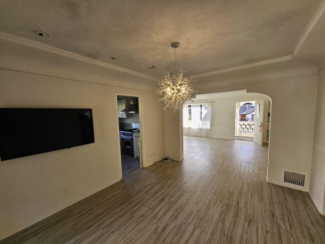 1212 W Micheltorena St in Santa Barbara, CA - Building Photo - Building Photo