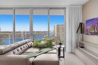 4010 S Ocean Dr, Unit SI ID1352082P in Hollywood, FL - Foto de edificio - Building Photo