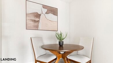 9835 Fredericksburg Rd, Unit 423 in San Antonio, TX - Building Photo - Building Photo