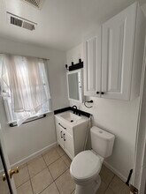 20786 Helle Ave, Unit Apt # 3 in Warren, MI - Building Photo - Building Photo