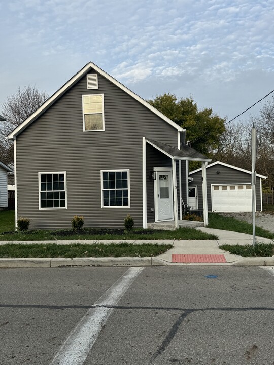 272 Maple St in Plain City, OH - Building Photo