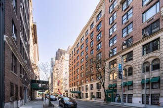 116 E 63rd St in New York, NY - Foto de edificio - Building Photo