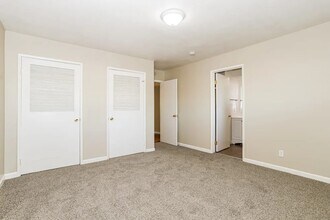 1162 W El Camino Ave in Sacramento, CA - Building Photo - Building Photo