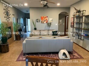 523 Avital Dr NE in Albuquerque, NM - Building Photo - Building Photo