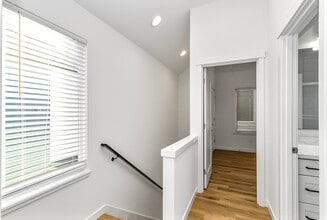 1040 S Donovan St in Seattle, WA - Building Photo - Building Photo